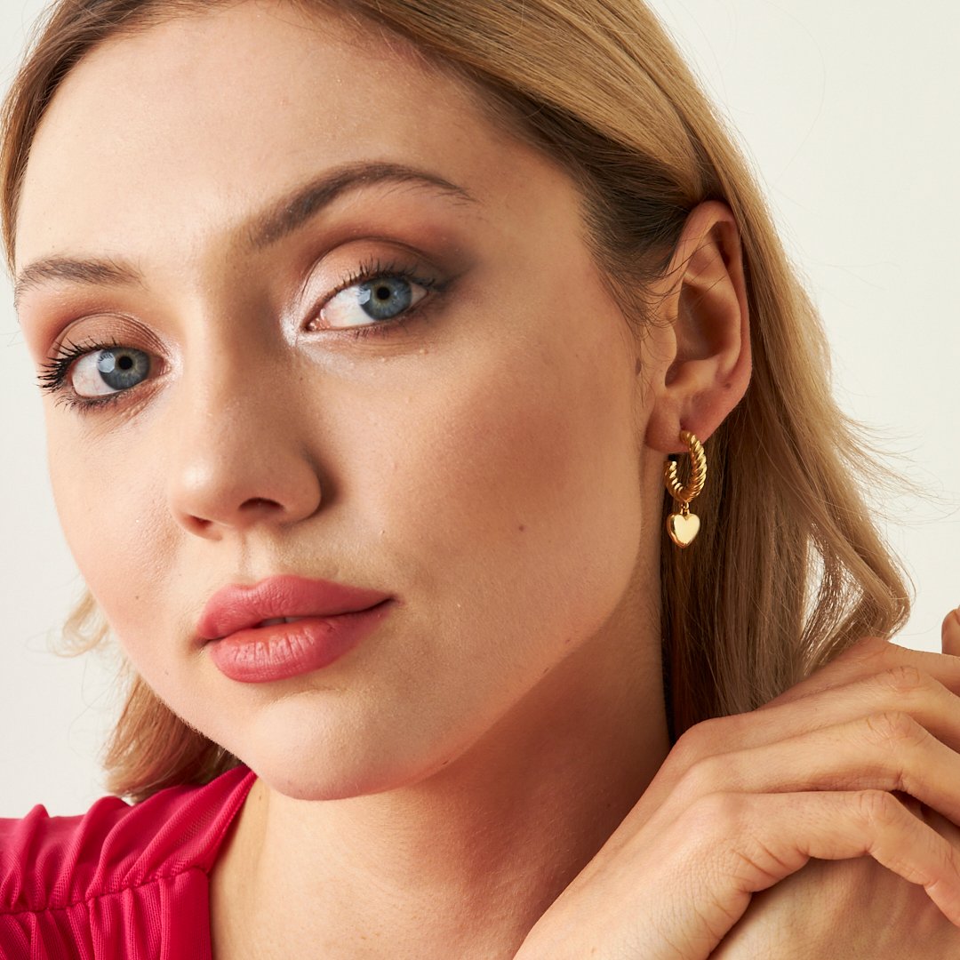 Bükülmüş Kalp Küpe - 925 GÜMÜŞ